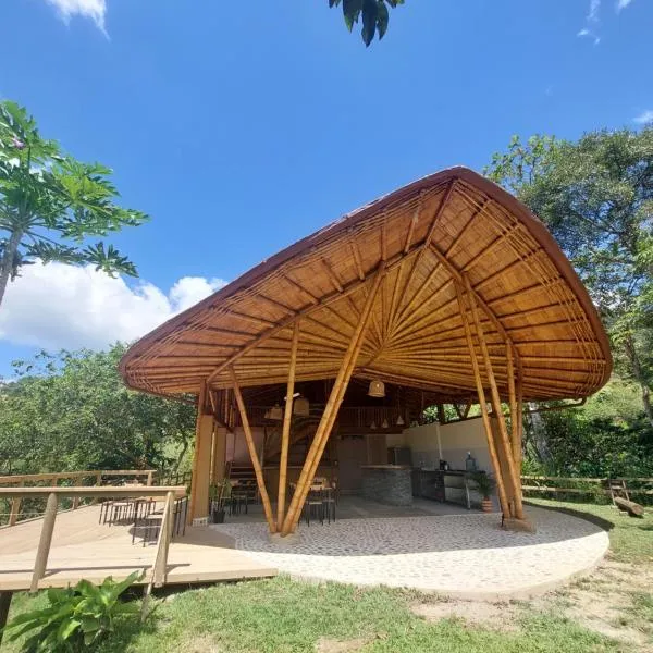 Aracari Ecolodge, hotel in San Carlos