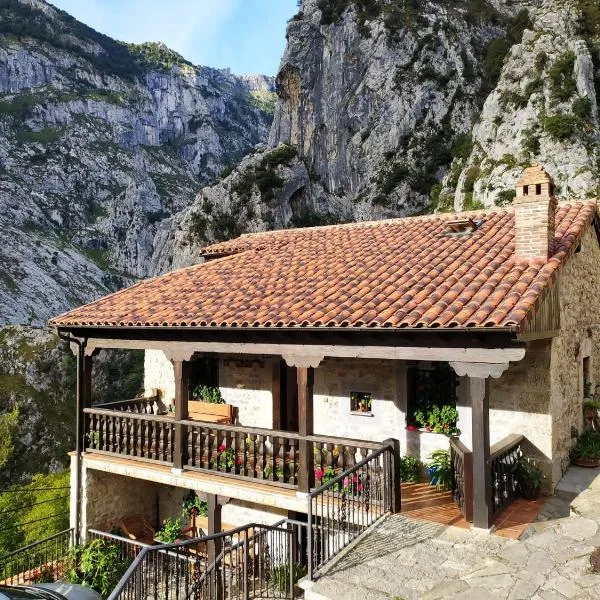 El Portal del Abuelo, hotel Arenas de Cabralesben