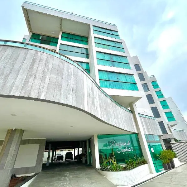 Apartamento com 2 quartos até 7 Pessoas- Orla da Praia Grande