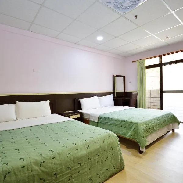知本溫泉-彩溱旅宿, hotel a Wenquan