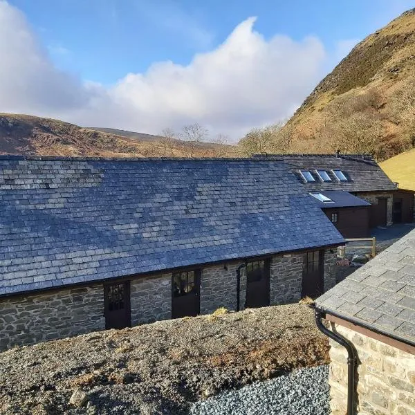 Cwm Clyd Longhouse, viešbutis mieste Llanwrthwl