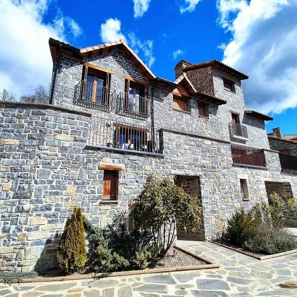 Casa Balcón de Los Pirineos - Gavín Biescas, hotel em Gavín