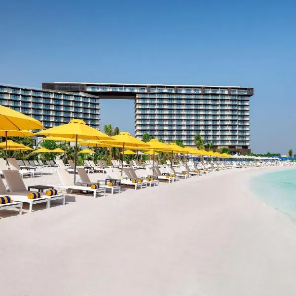 Mövenpick Resort Al Marjan Island, hotel di Jazirat al Hamra'