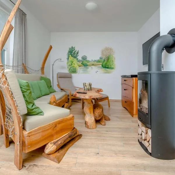 Ferienwohnung Fliess, hotel v destinaci Neuendorf am See
