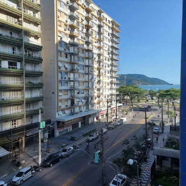 Vista ao mar, Wi-fi, Ar Cond, Portaria 24h, enxoval, hotel in Santos