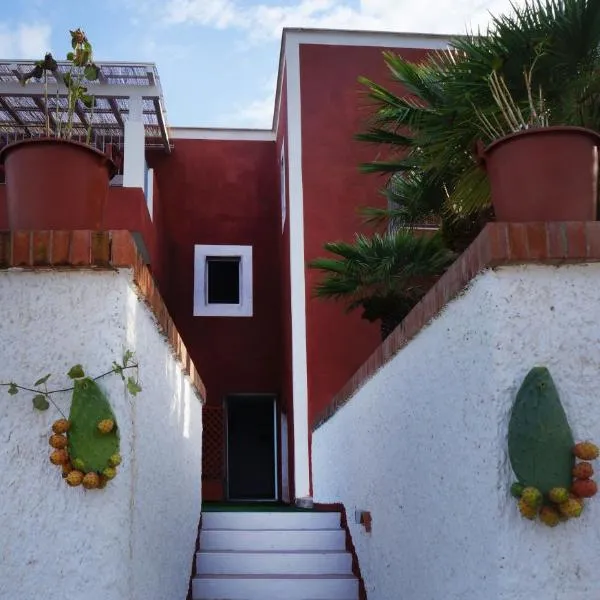 Hotel Borgo Cacciatori, hotel v destinaci Ventotene