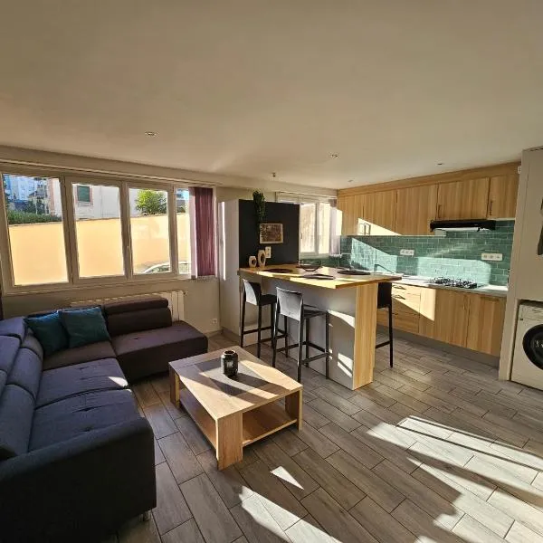 Le Richelieu - calme - central、ポーのホテル