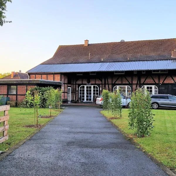 Schöne Einliegerwohnung im Fachwerkhaus, hotel en Uetze