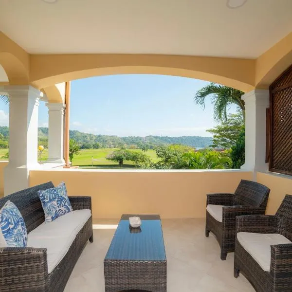 Renovated 3 bdr Colina 7C by Stay in CR, hotel in Herradura