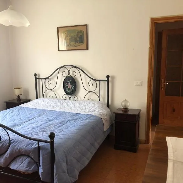 Casa Natalina, hotel v destinaci Casal Fiumanese