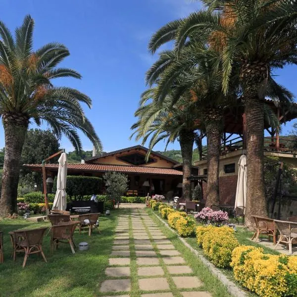 Il Borgo sul Lago, ξενοδοχείο σε Πίτσο