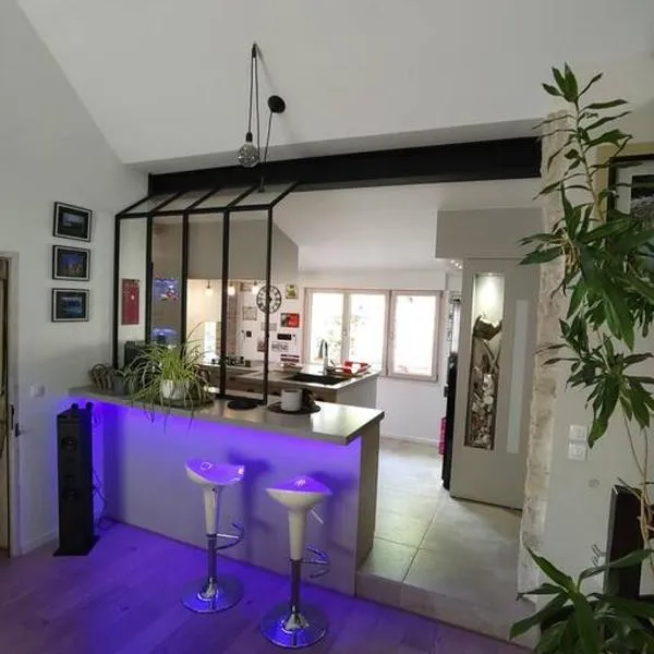 Maison familiale : charme & nature, hotel v destinaci Senlis