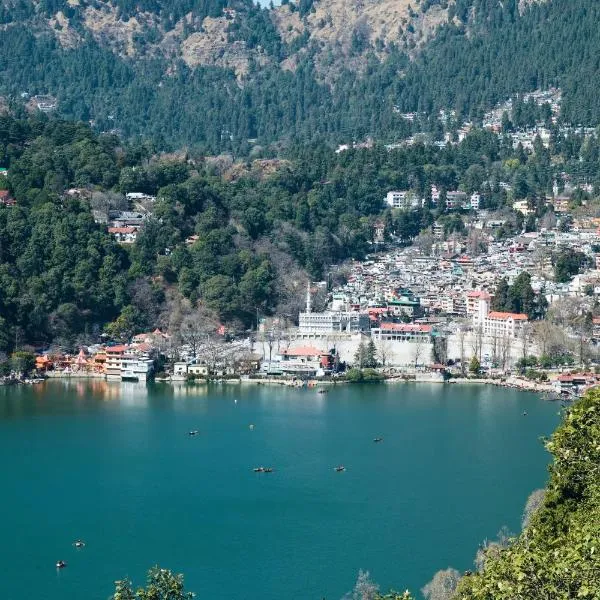 Sukoon Lake view BnB by Boho Stays, hotel v destinaci Nainital