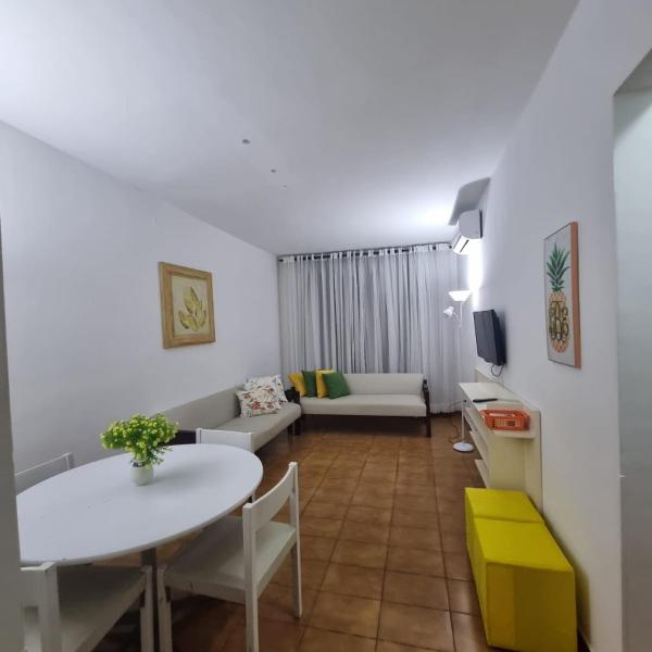 Apto Kampala a 50mt da praia de Pitangueiras - Localização privilegiada no coração do Guarujá 1 minuto da praia!