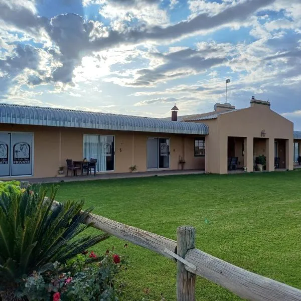 Augrabies De Oude Stoor Guesthouse, hotel in Marchand