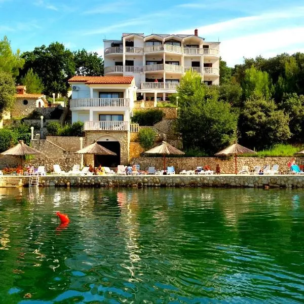 Hotel Lucija, hotel v destinácii Posedarje