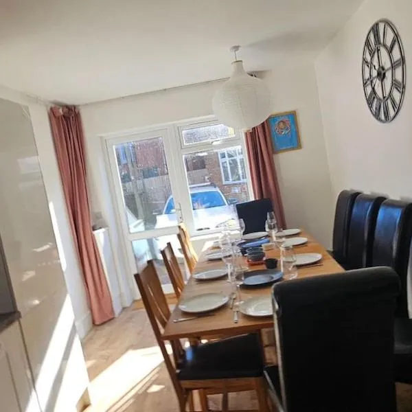 Avocet View *sleeps 10*, hotel v destinaci Exmouth