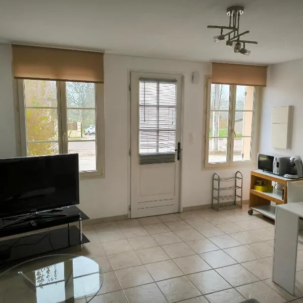 Hébergements Sylvain, hotel en Neuilly-lʼÉvêque