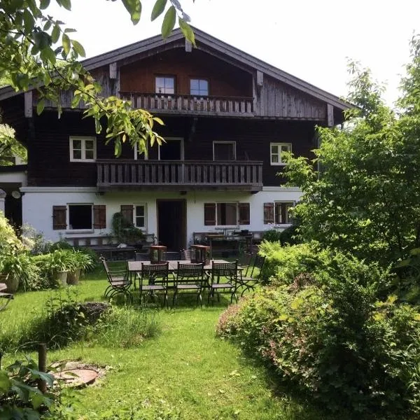 Ferien Haus am Feldgarten mit 160 qm für 2 bis 9 Personen, hotel v destinaci Raubling