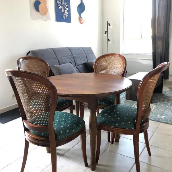 Votre oasis de détente : Appartement flambant neuf, 1 chambre, 4 couchages à Aubigné-racan, hotel v destinácii Aubigné-Racan