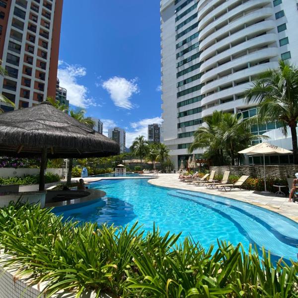 Flat com VISTA de CINEMA para Praia da BARRA da Tijuca - 5 min da PRAIA - Ar Condicionado, Portaria 24h, Wi-Fi 500 Mbps, Piscina, Academia, Sauna, Quadra de Tênis - Foto 4