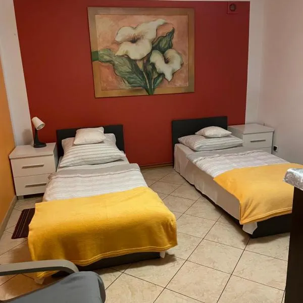 Pokoje pracownicze Olszyna, hotel v destinaci Olszyna