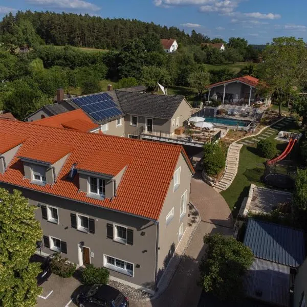 ferienhofEICHENBERG, khách sạn ở Haundorf