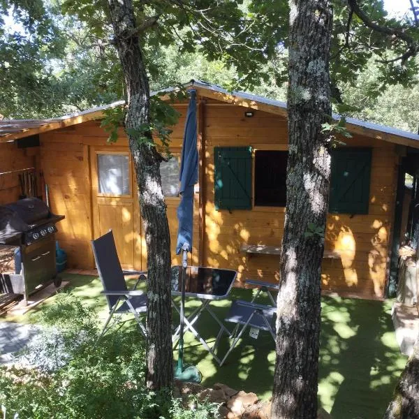 Chalet – hotel w mieście Régusse