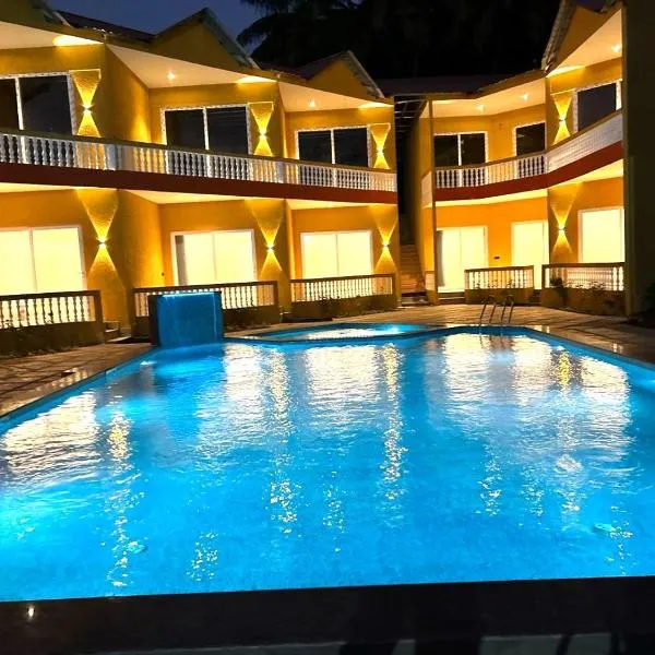 Eutopia Beach Resort - Boutique Resort with Pool by Rio Hotels India, hotel di Morjim