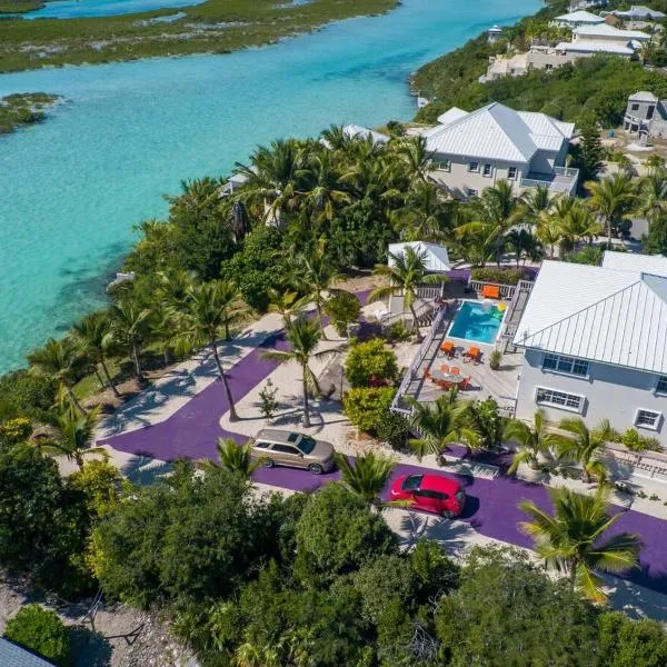 Tropical Paradise, Pool, Beaches & 360 Views, hotell sihtkohas Providenciales