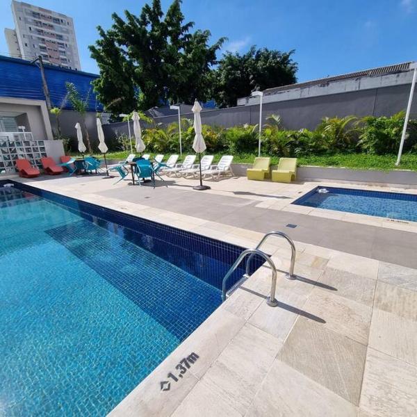 AP10 Prático, confortável com wifi, piscina, rooftoop e academia em frente ao Metrô - Foto 4