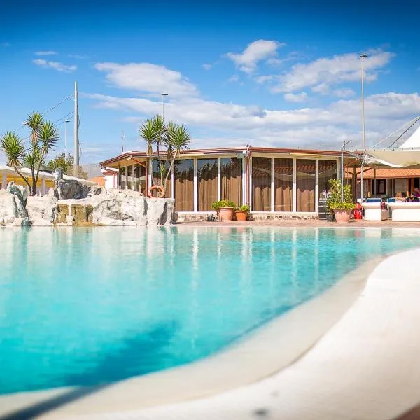 Residence Arco delle Rose, hotel v destinaci Agropoli