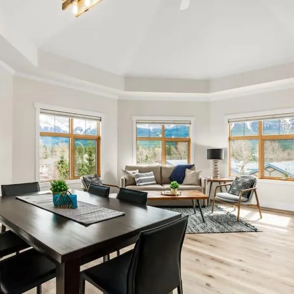 The Grand Escape Downtown Canmore, khách sạn ở Canmore