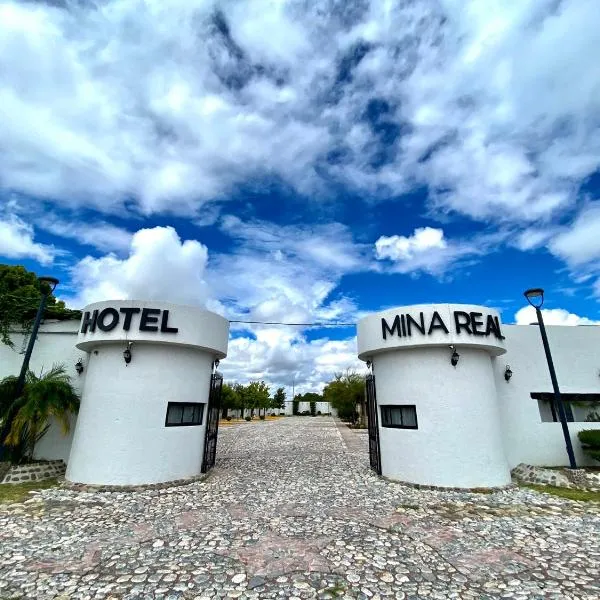 HOTEL MINA REAL, hotel v destinaci Cedral