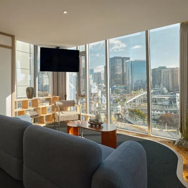UH Suite The Seoul, hotel in Seoul