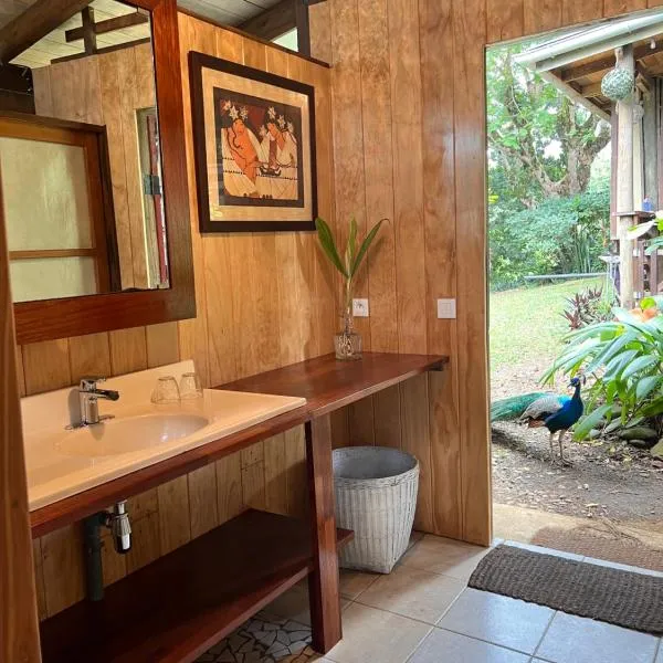My Mountain Home, hotel in Taravao