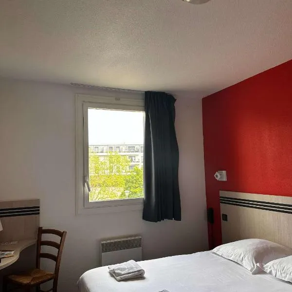 Brit Hotel La Ferté sous Jouarre: Saint-Ouen-sur-Morin şehrinde bir otel