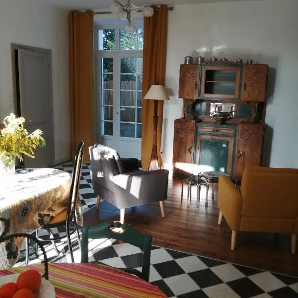 Au Logis de Véchillot – hotel w mieście Angoulême