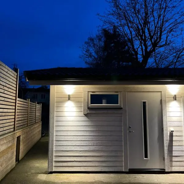Eget hus i Linköping västra, hotel v destinaci Vikingstad