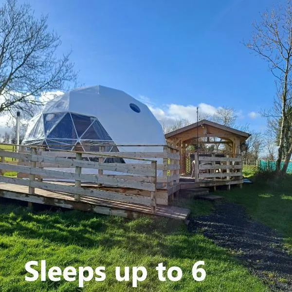 Little River Glamping, hotel en Ballymoney