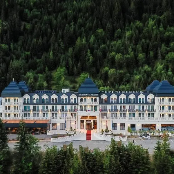 Grand Hotel Belushi, hotel Bogéban