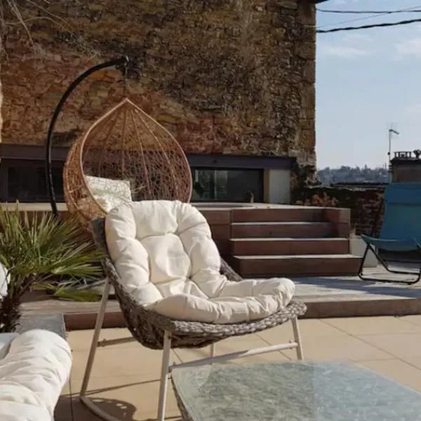 Les Terrasses Dorées - Chambres d'hôtes de charme & Jacuzzi, hotel v destinaci Châtillon
