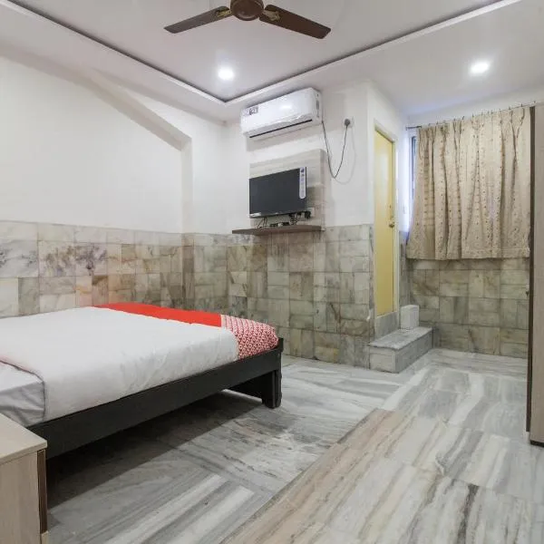 Hotel Holiday Rani Gunj Opp Punjab national bank, hotel en Secunderabad