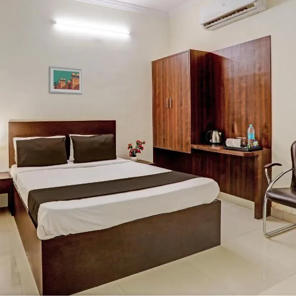 OYO Flagship 35467 Shiridi Residency Near Birla Mandir, hotel a Hyderabad