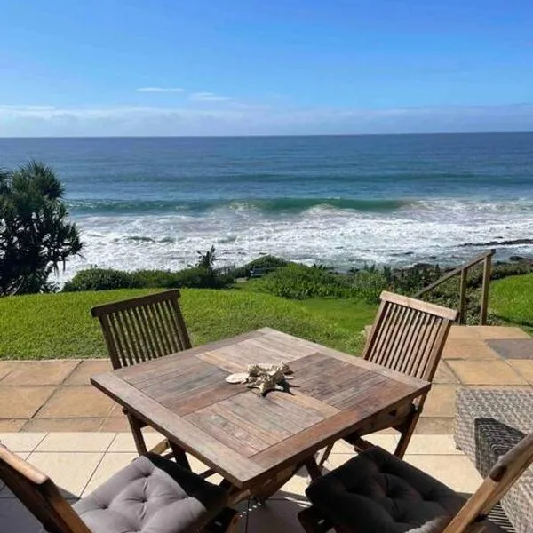Modern and Stylish beach pad with Stunning Ocean View, hotel in Ballito