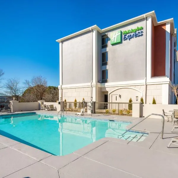 Holiday Inn Express Atlanta West - Theme Park Area, an IHG Hotel, hotel em Austell