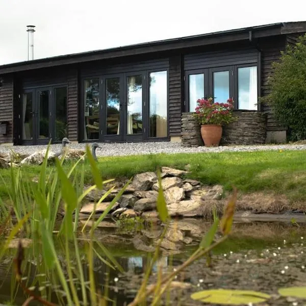 Little Well, stunning setting - 2 acres, dogs welcome, khách sạn ở Slapton