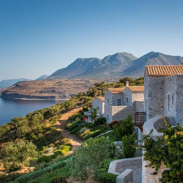 BASSA MAINA Villas & Suites、アレオポリのホテル