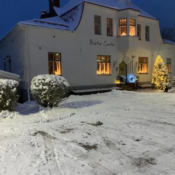 Vanha Kanttorila ,Huone B pohjakerroksessa, hotel di Lovisa