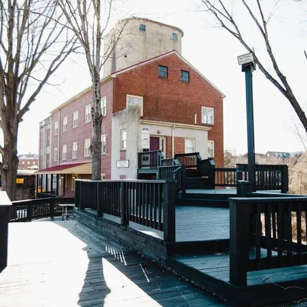 Farmville Modern Loft, hotel en Farmville